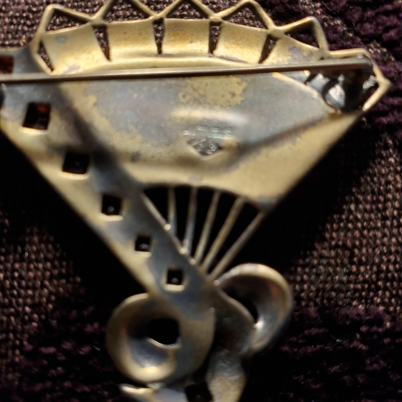 .925 Silver, Marcasite and Garnet Pin/ Pendant - Picture 4 of 5